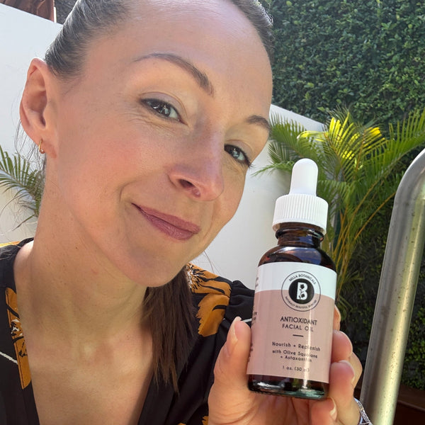 Antioxidant Facial Oil with Olive Squalane and Astaxanthin - Bella Botanicals